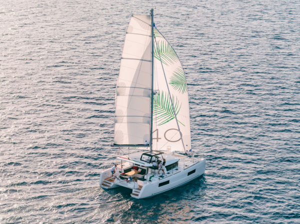 Lagoon 40 - immagine 3