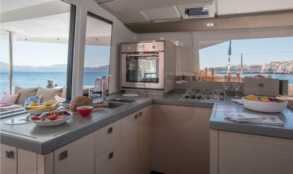 Fountaine Pajot Astréa 42 - immagine 3